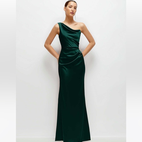 NWT DESSY ONE-SHOULDER SATIN MAXI DRESS IN EVERGREEN - Picture 1 of 3